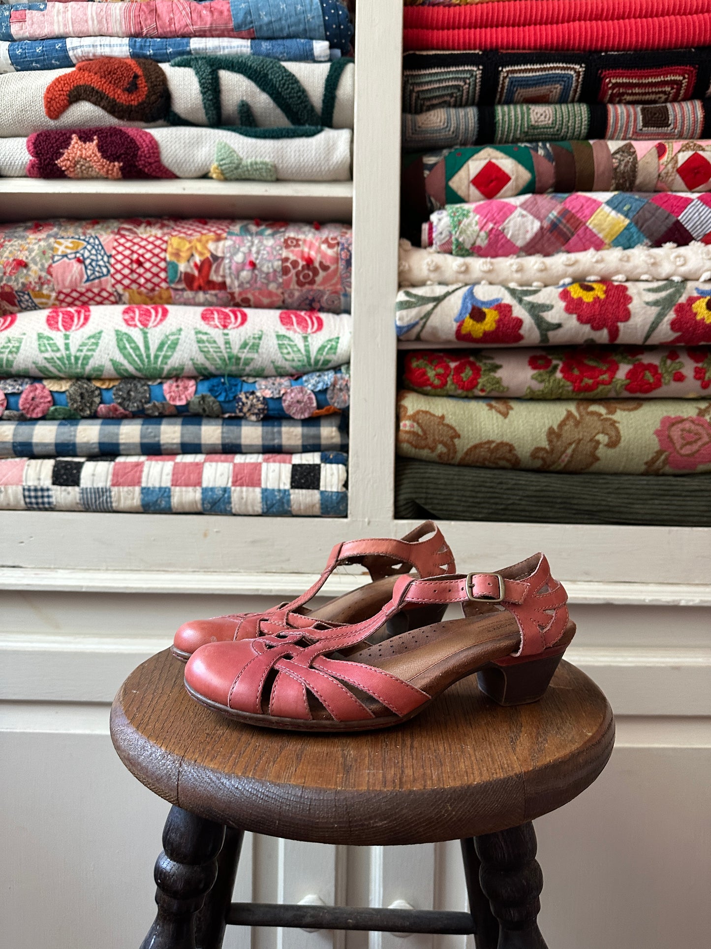 Antique Rose Sandals